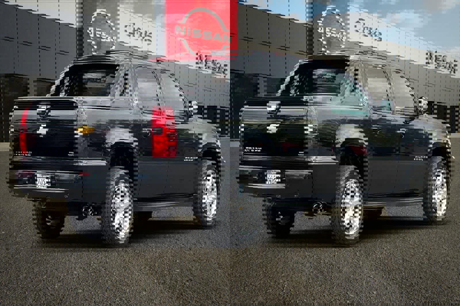 Used 2012 Chevrolet Avalanche LT image 3