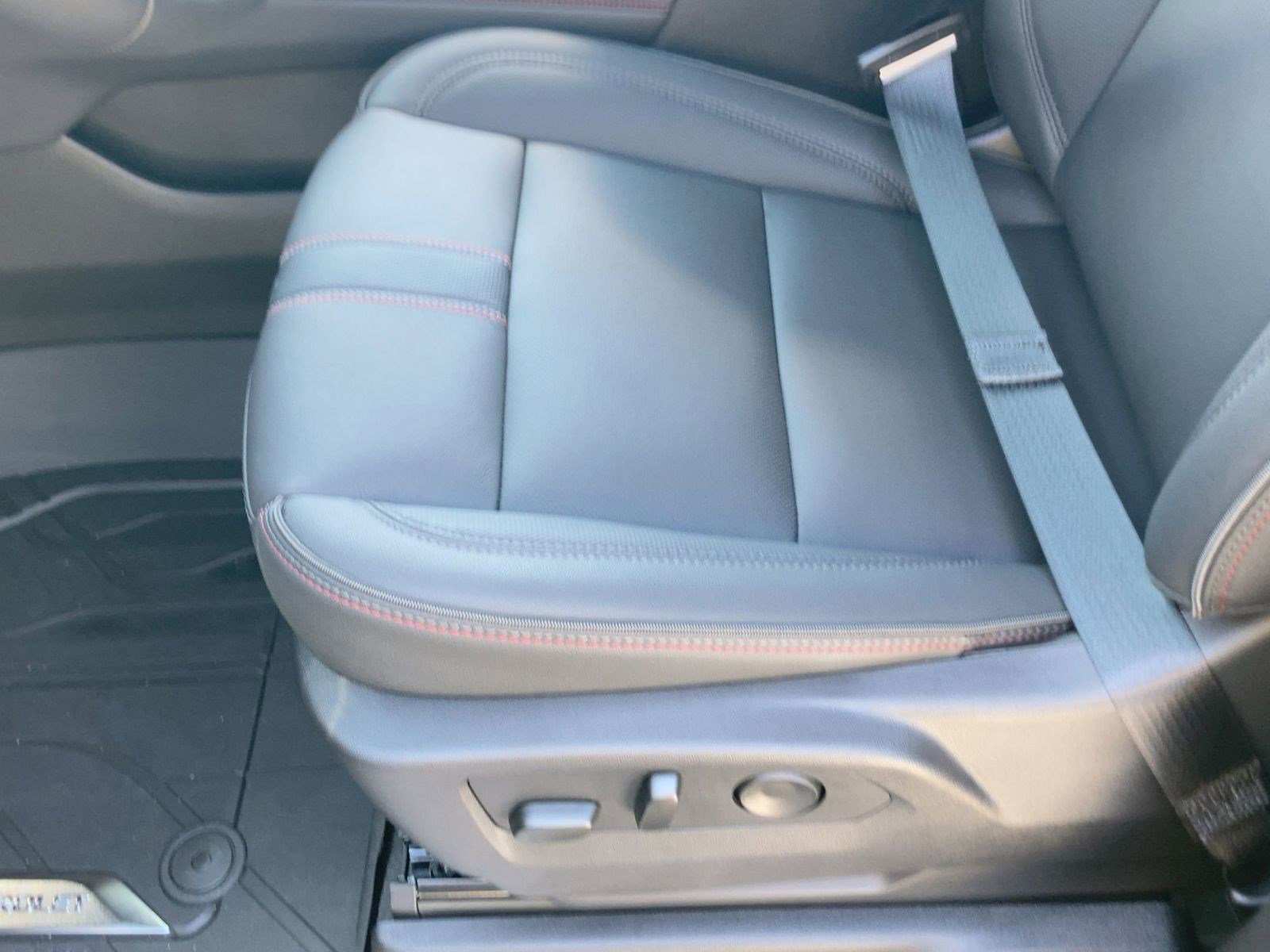 New 2026 Chevrolet Suburban RST w/ Comfort Package image 13