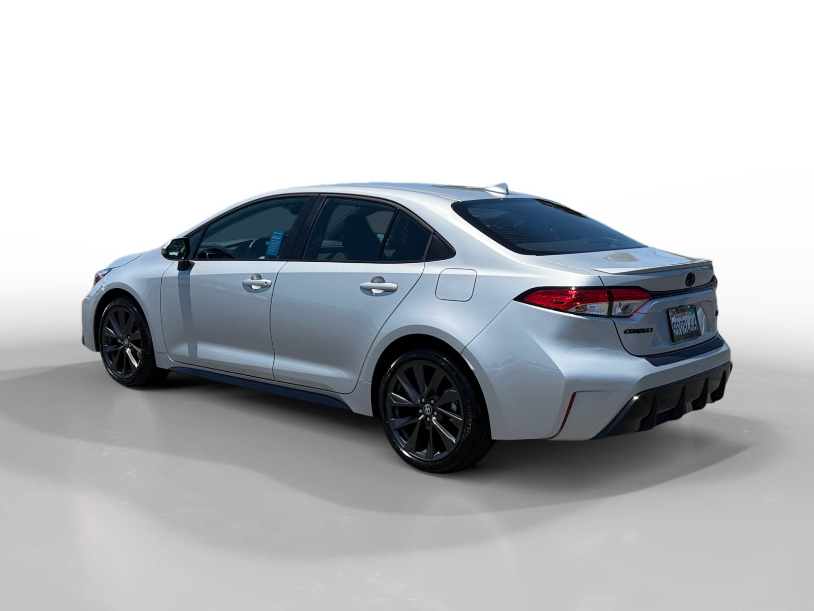Used 2025 Toyota Corolla SE FWD image 3