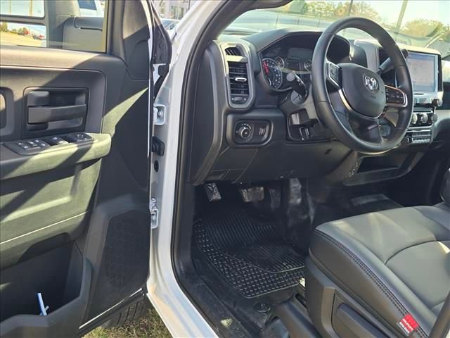 New 2026 RAM 3500 Tradesman w/ Chrome Appearance Group A AWD/4WD image 4