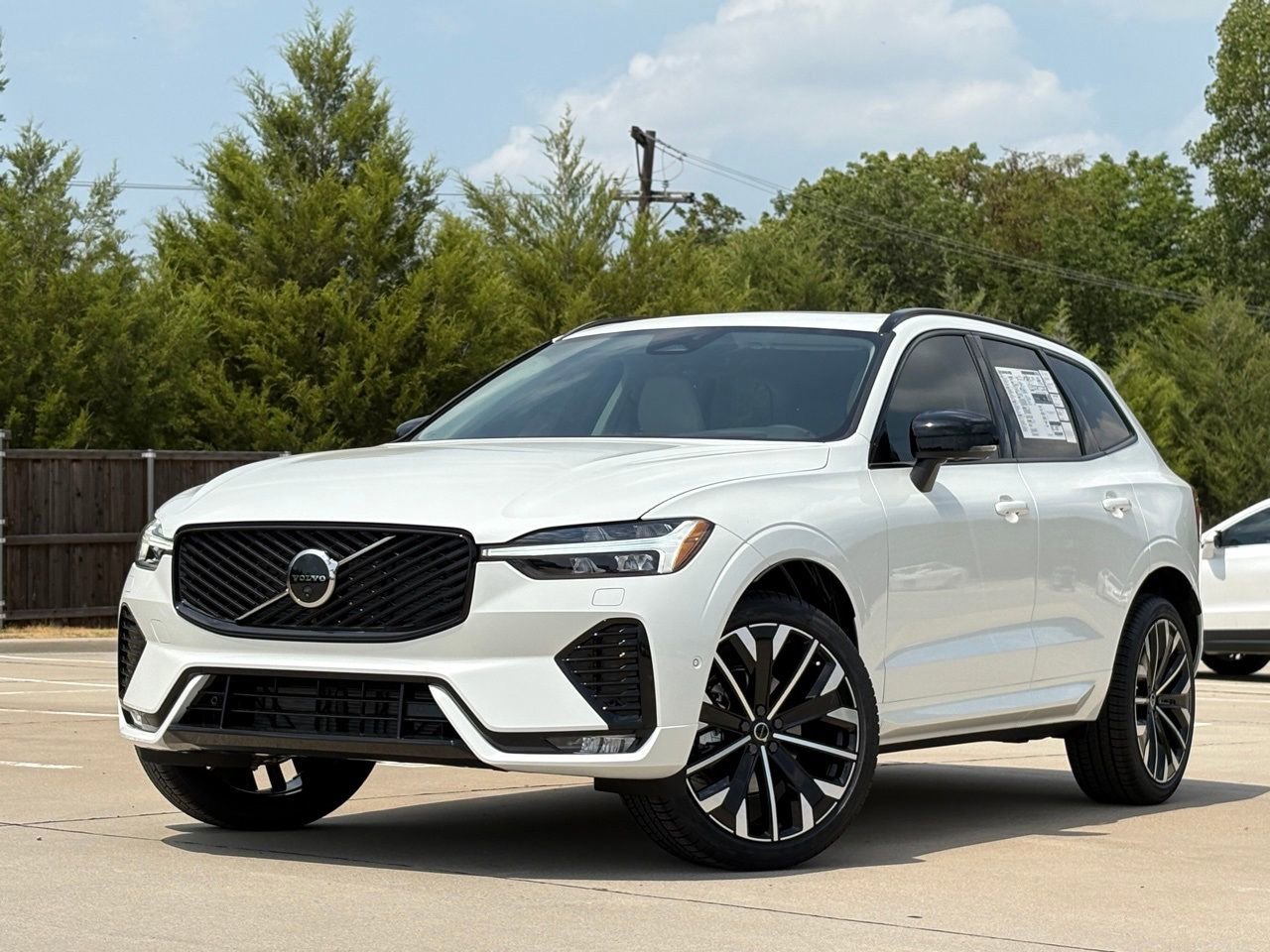 New 2026 Volvo XC60 B5 Ultra w/ Protection Package Premier video 2