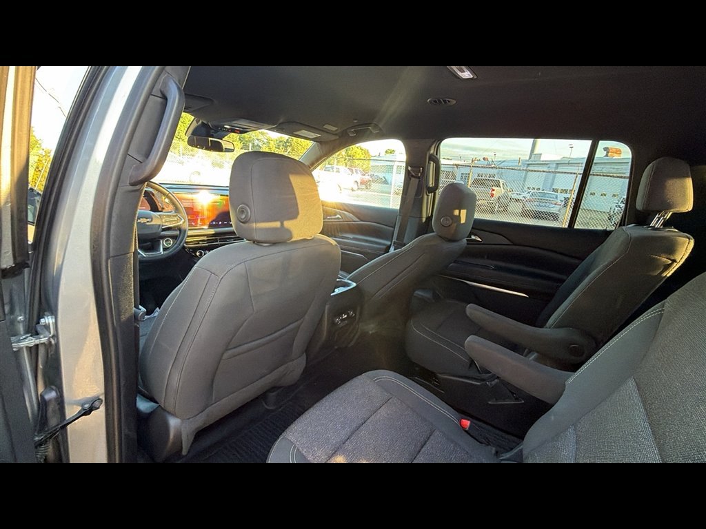 Used 2024 Chevrolet Traverse LT w/ LPO, Floor Liner Package AWD/4WD image 25