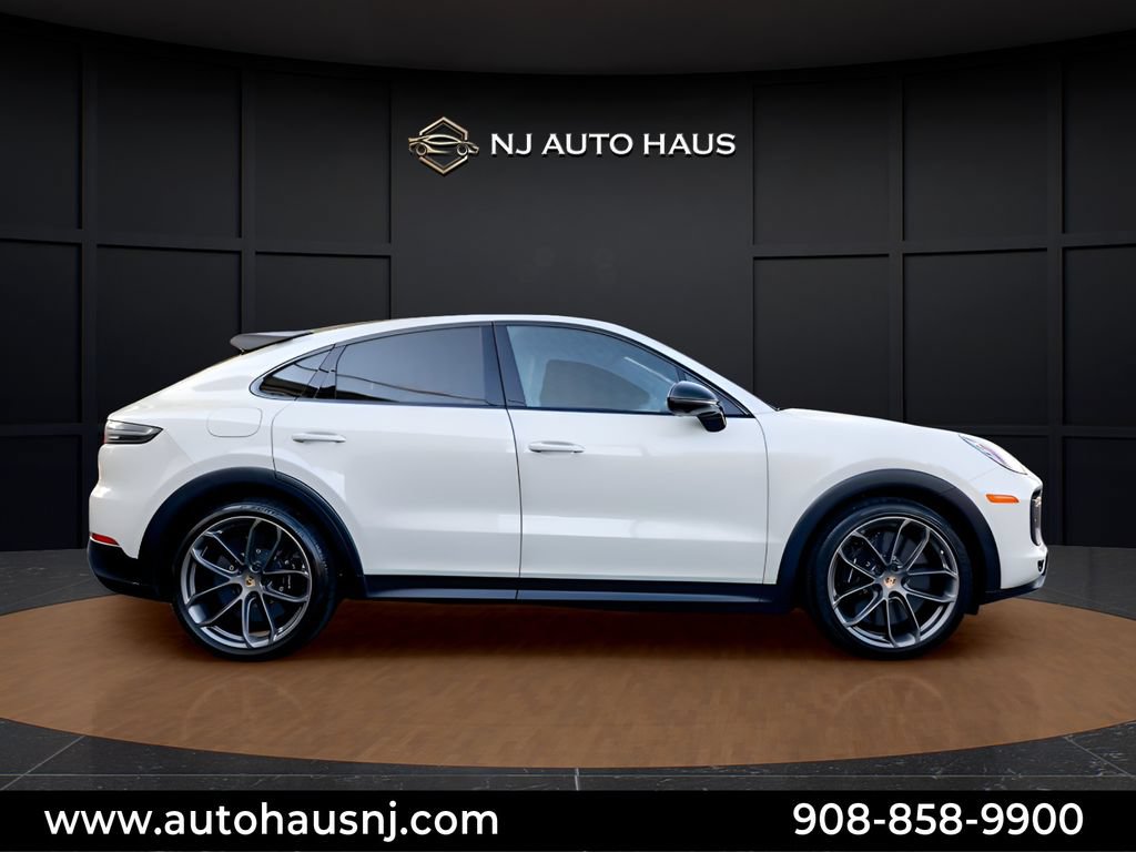 Used 2023 Porsche Cayenne Turbo GT AWD/4WD image 17