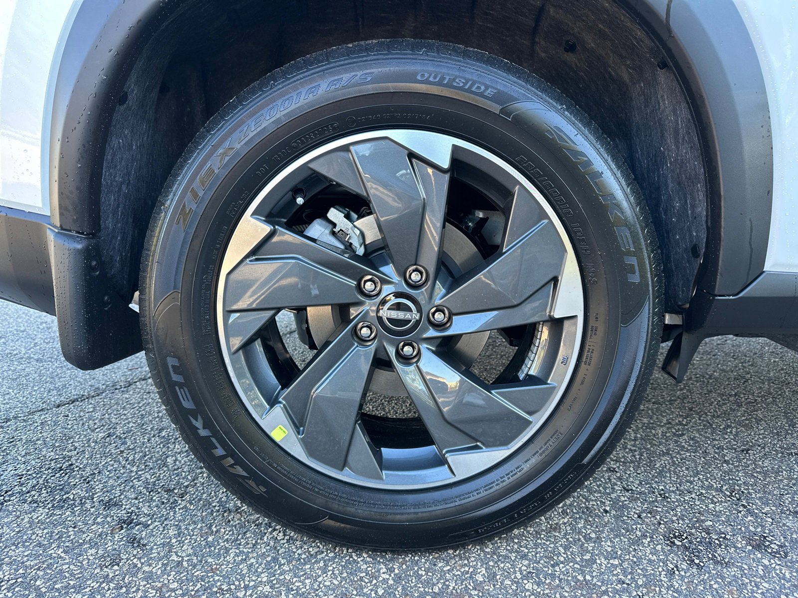 New 2026 Nissan Rogue SV image 17