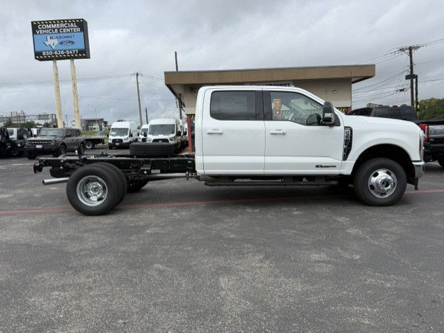 Used 2027 Ford F350 Lariat AWD/4WD image 5