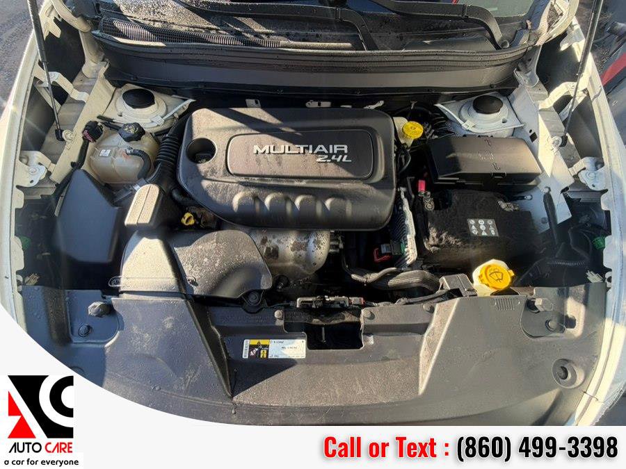 Used 2016 Jeep Cherokee Trailhawk w/ Comfort/Convenience Group AWD/4WD image 9