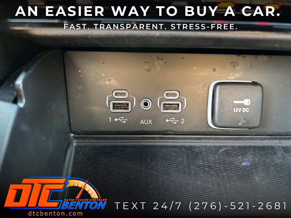 Used 2025 Jeep Grand Cherokee Altitude AWD/4WD image 22