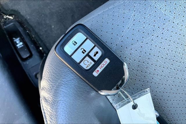 Used 2016 Honda Accord Touring image 11