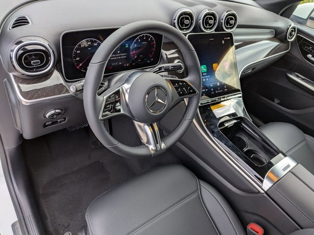 Used 2026 Mercedes-Benz GLC 300 image 3