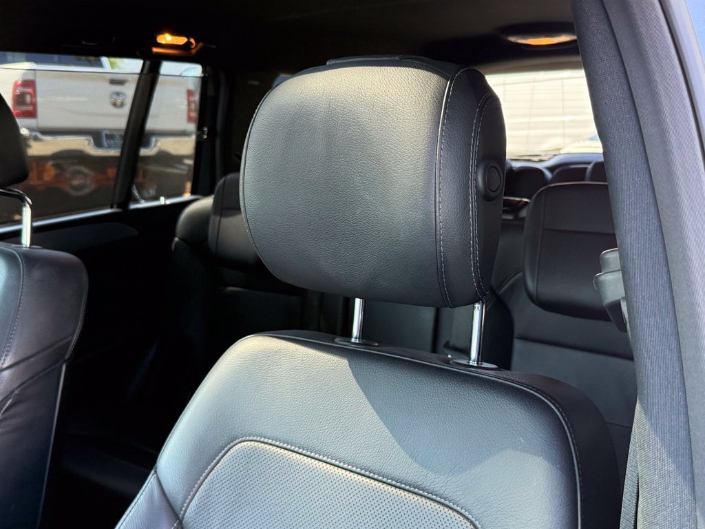 Used 2019 Mercedes-Benz GLS 550 4MATIC image 3