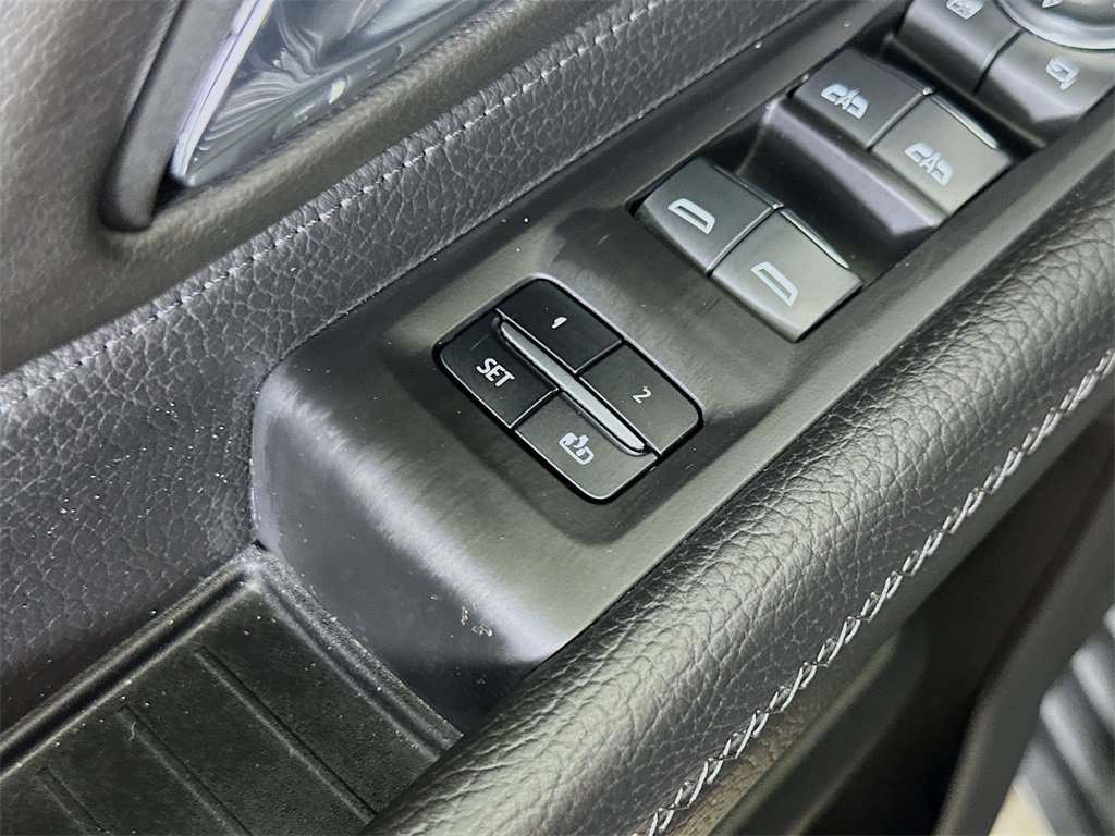 Used 2023 GMC Yukon Denali image 22