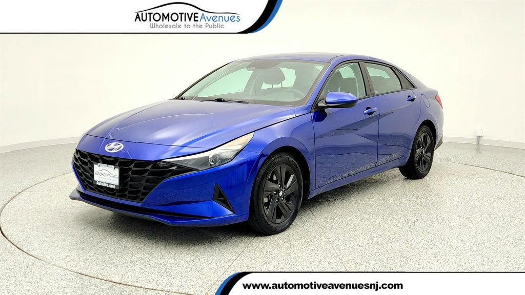 Used 2021 Hyundai Elantra SEL image 1