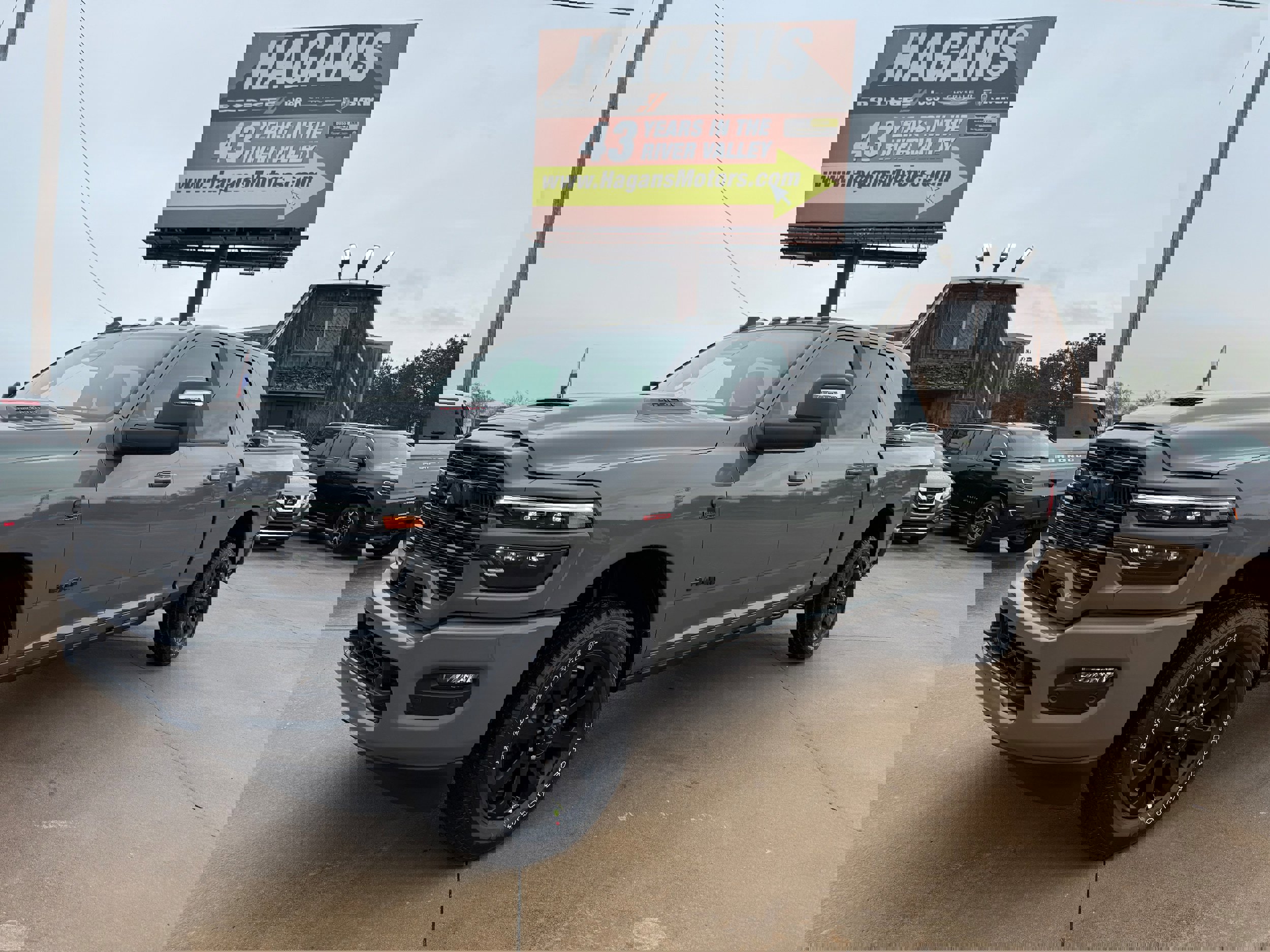 New 2026 RAM 2500 Laramie AWD/4WD image 1