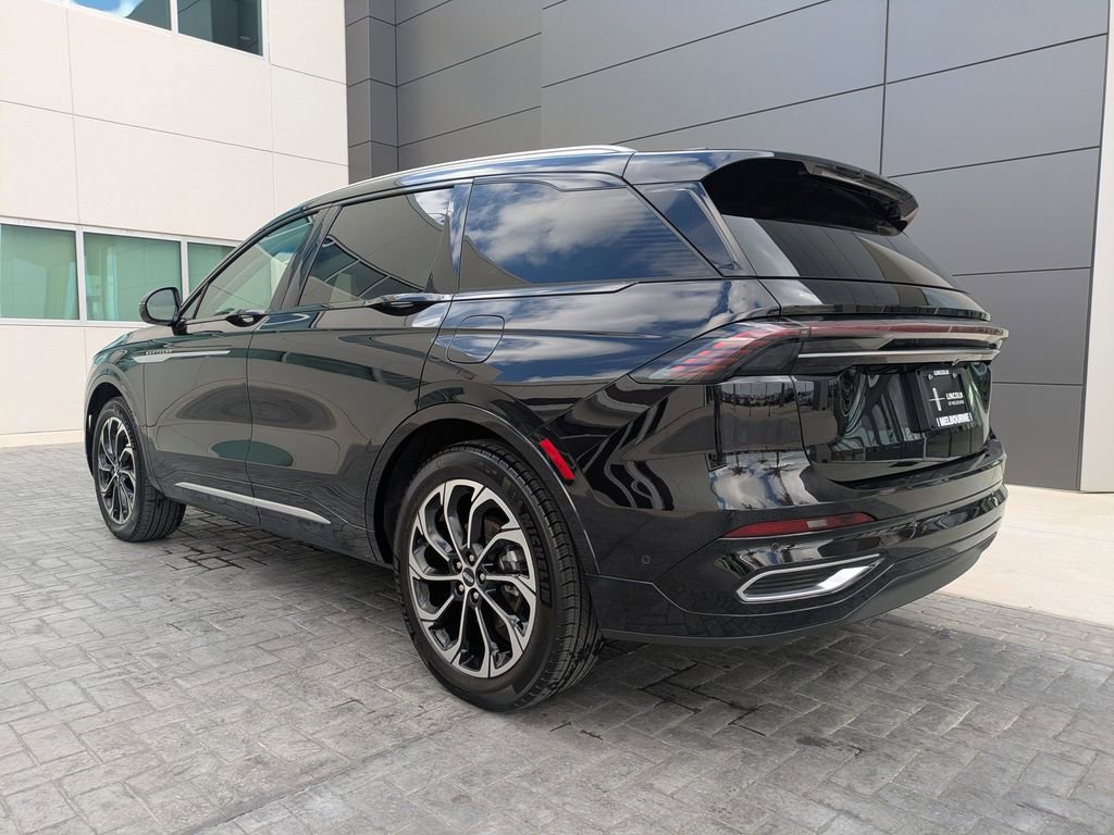 Used 2024 Lincoln Nautilus Reserve image 7