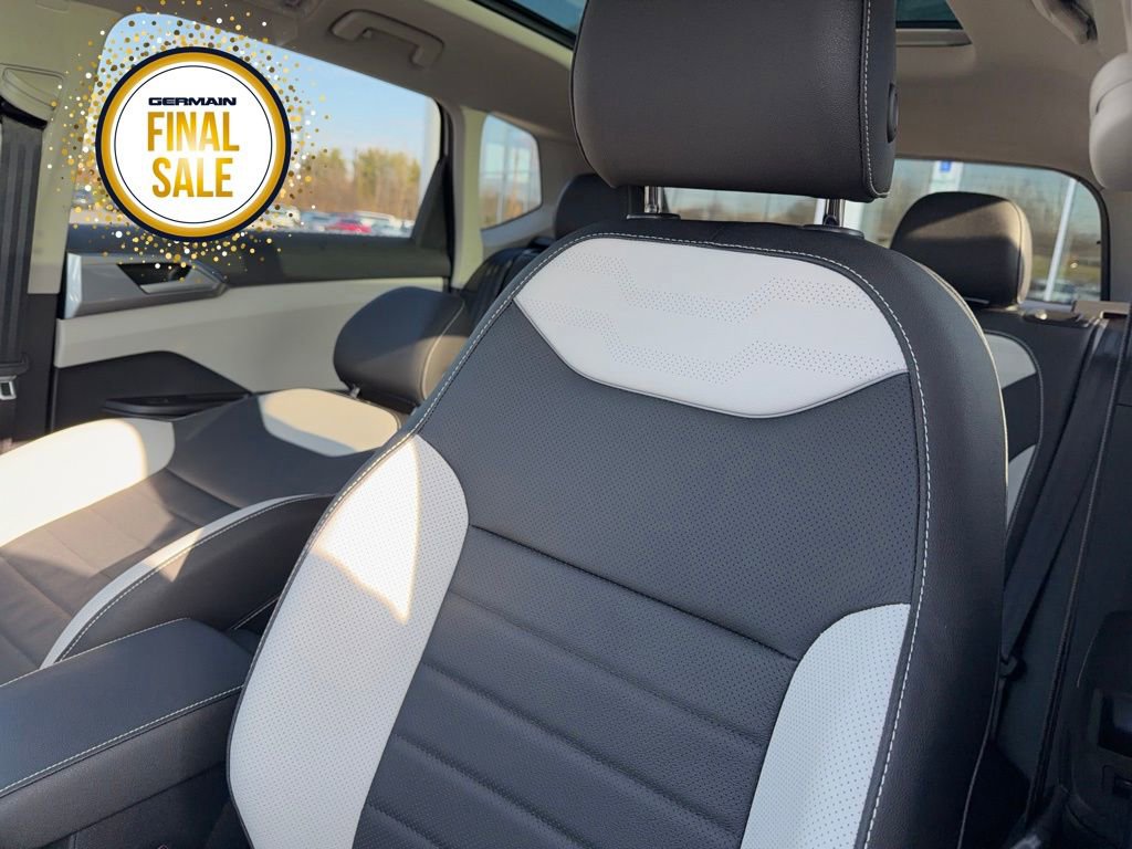 New 2026 Volkswagen Taos SEL image 19