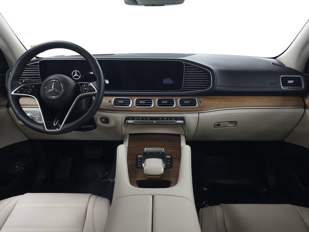 Used 2025 Mercedes-Benz GLE 450e 4MATIC w/ AMG Line Exterior image 27