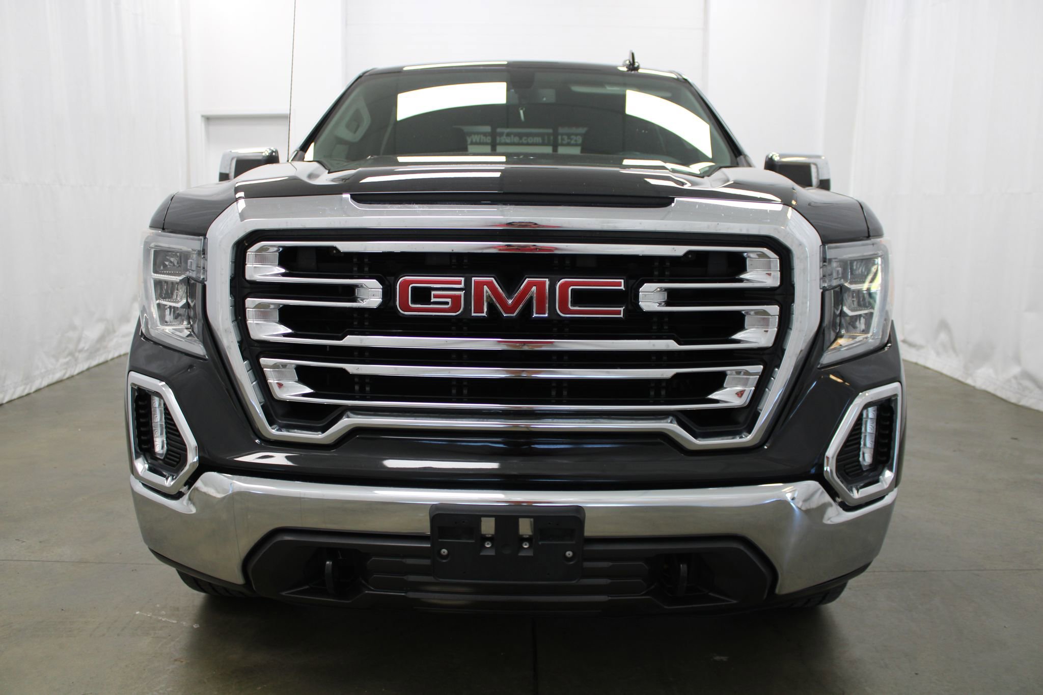 Used 2019 GMC Sierra 1500 SLT w/ SLT Convenience Package AWD/4WD image 3