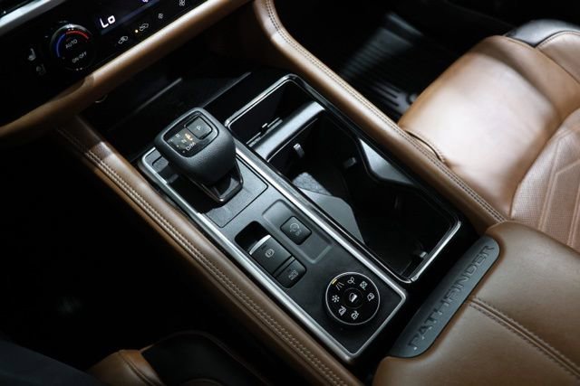 Used 2022 Nissan Pathfinder Platinum w/ Cargo Package image 35