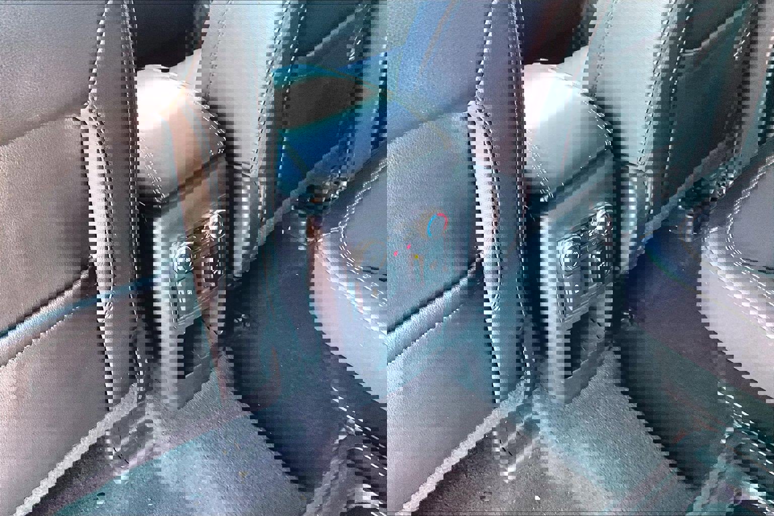 Used 2021 Ford Explorer Limited w/ Equipment Group 301A image 10