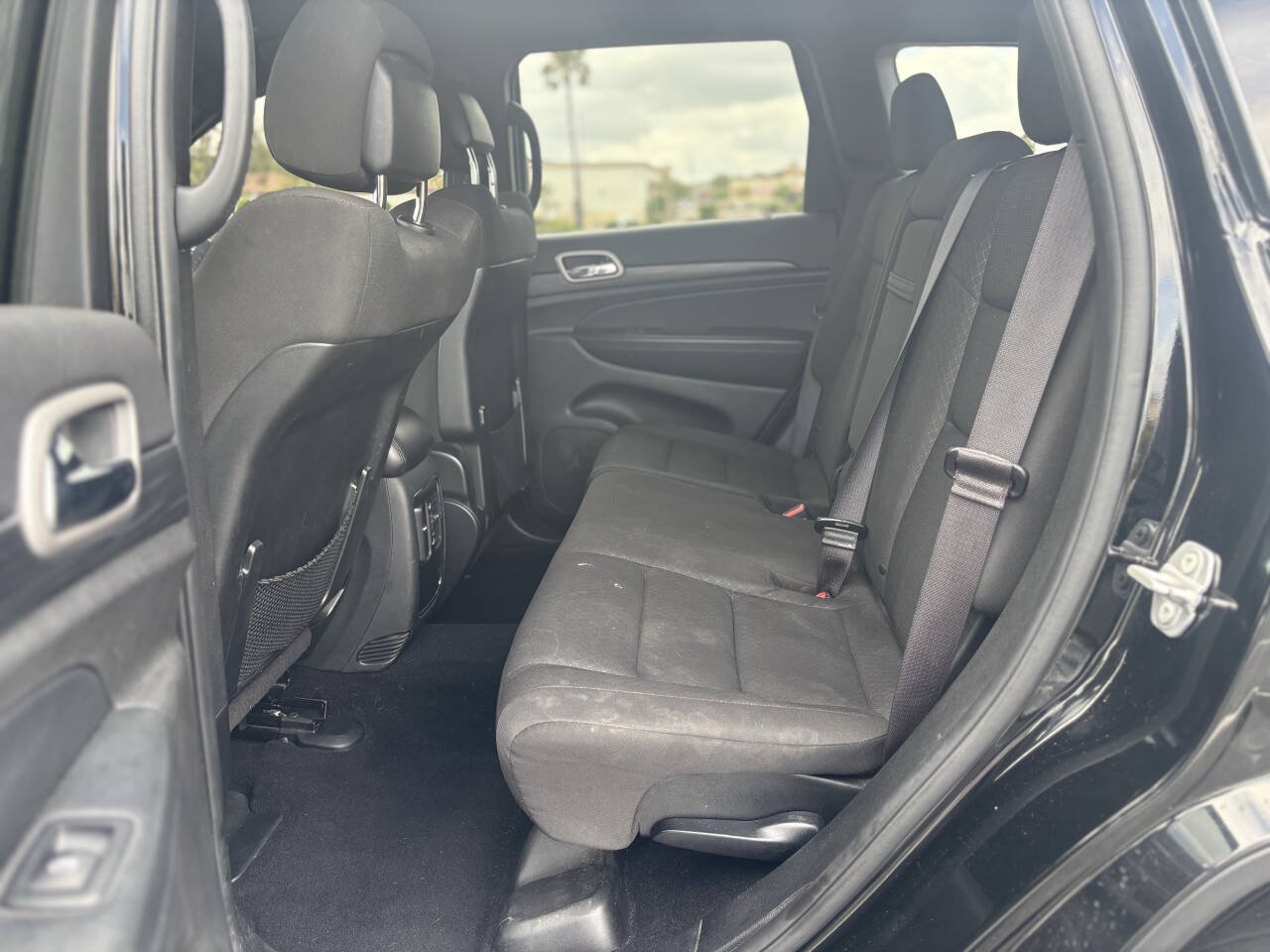 Used 2021 Jeep Grand Cherokee Laredo RWD image 20