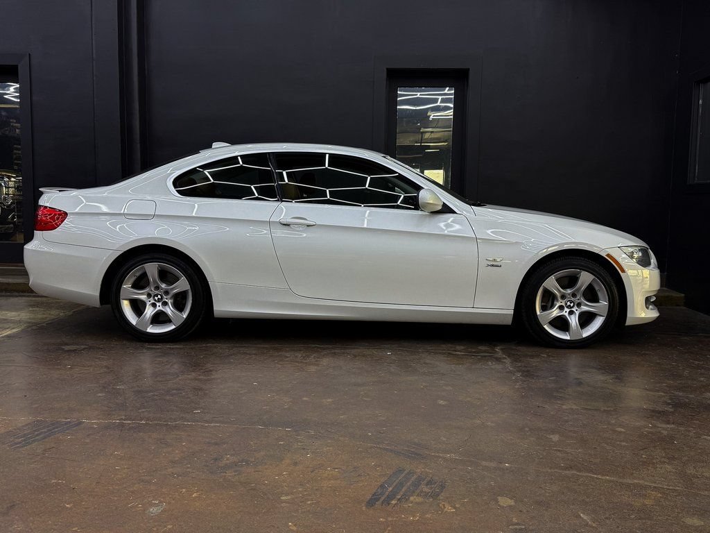 Used 2011 BMW 335i xDrive Coupe AWD/4WD image 10