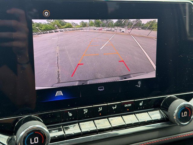 Used 2023 Chevrolet Colorado Z71 w/ Z71 Convenience Package 2 AWD/4WD image 22