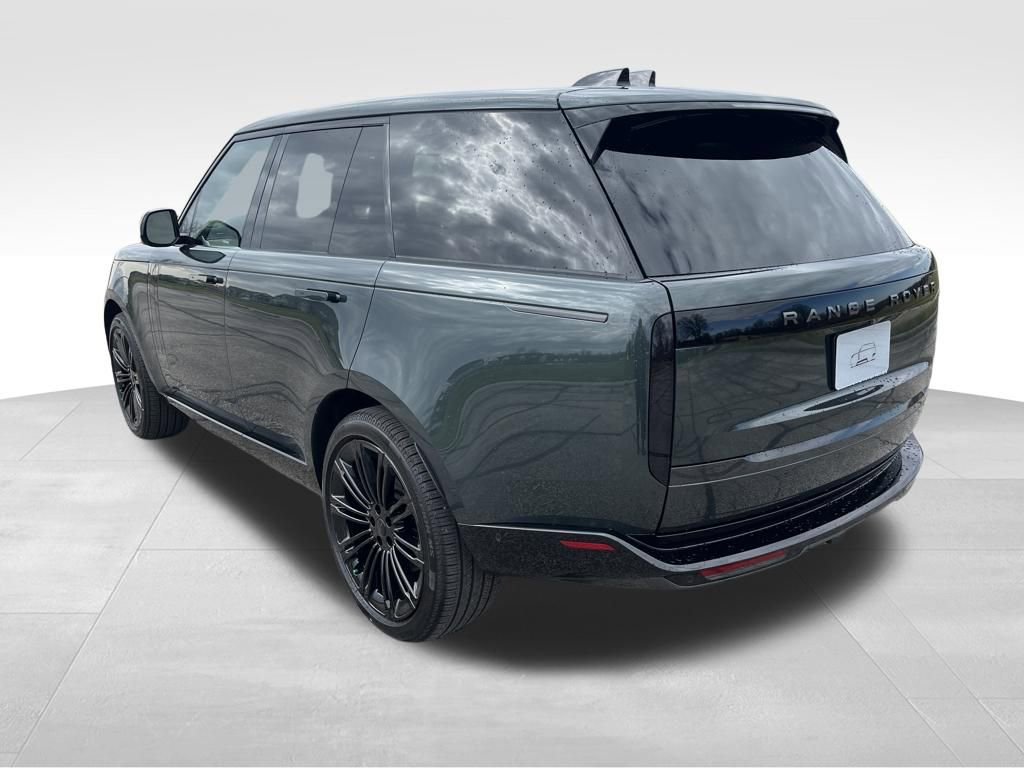 New 2026 Land Rover Range Rover SE video 3