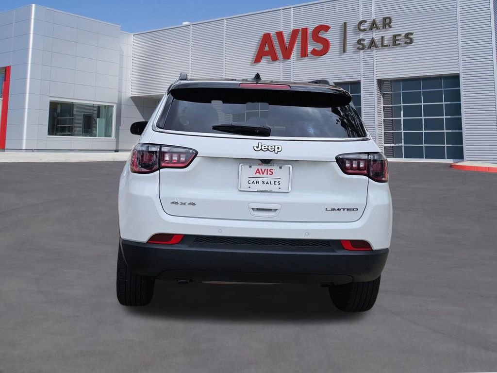 Used 2025 Jeep Compass Limited AWD/4WD image 5