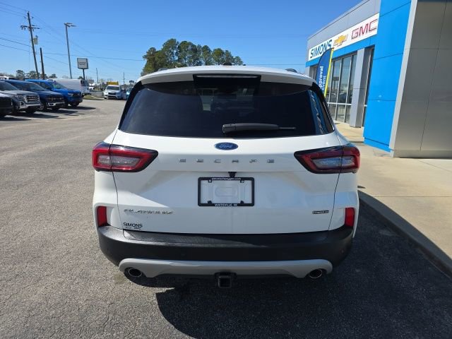 Used 2023 Ford Escape Platinum w/ Class II Trailer Tow Package image 4