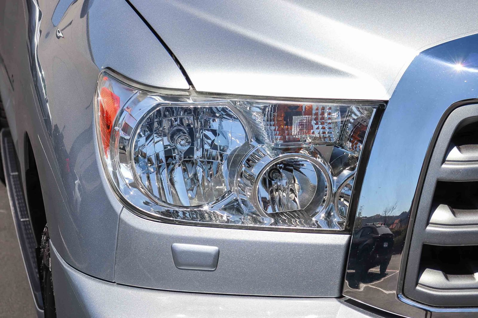 Used 2016 Toyota Sequoia Limited w/ Safety & Convenience Package AWD/4WD image 12