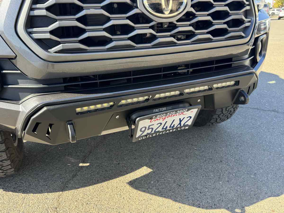 Used 2020 Toyota Tacoma TRD Off-Road w/ Technology Package AWD/4WD image 5