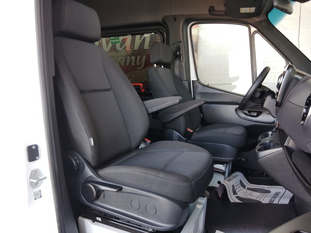 Used 2026 Mercedes-Benz Sprinter 2500 image 12