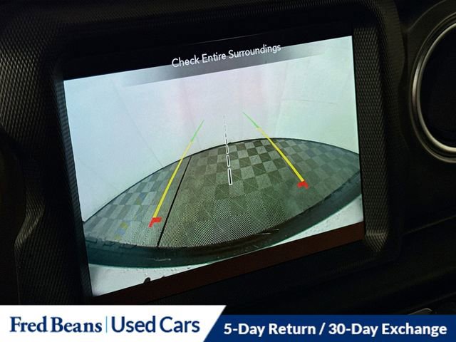 Used 2022 Jeep Wrangler Unlimited Sahara w/ Cold Weather Group image 16