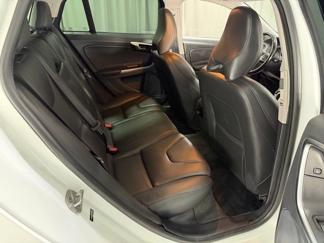 Used 2017 Volvo V60 T5 Cross Country w/ Convenience Package AWD/4WD image 8