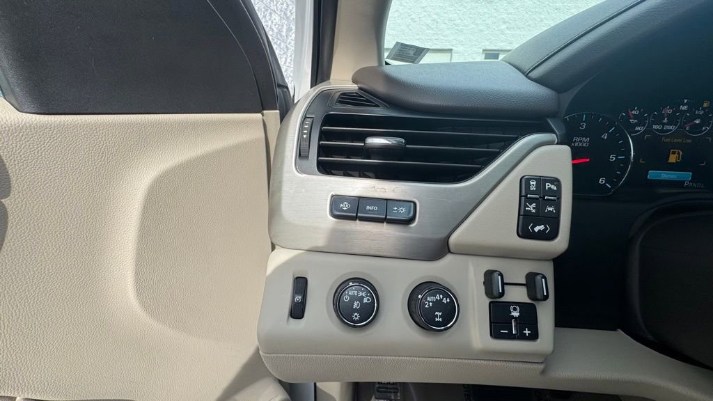 Used 2020 GMC Yukon XL Denali w/ Denali Ultimate Package image 26