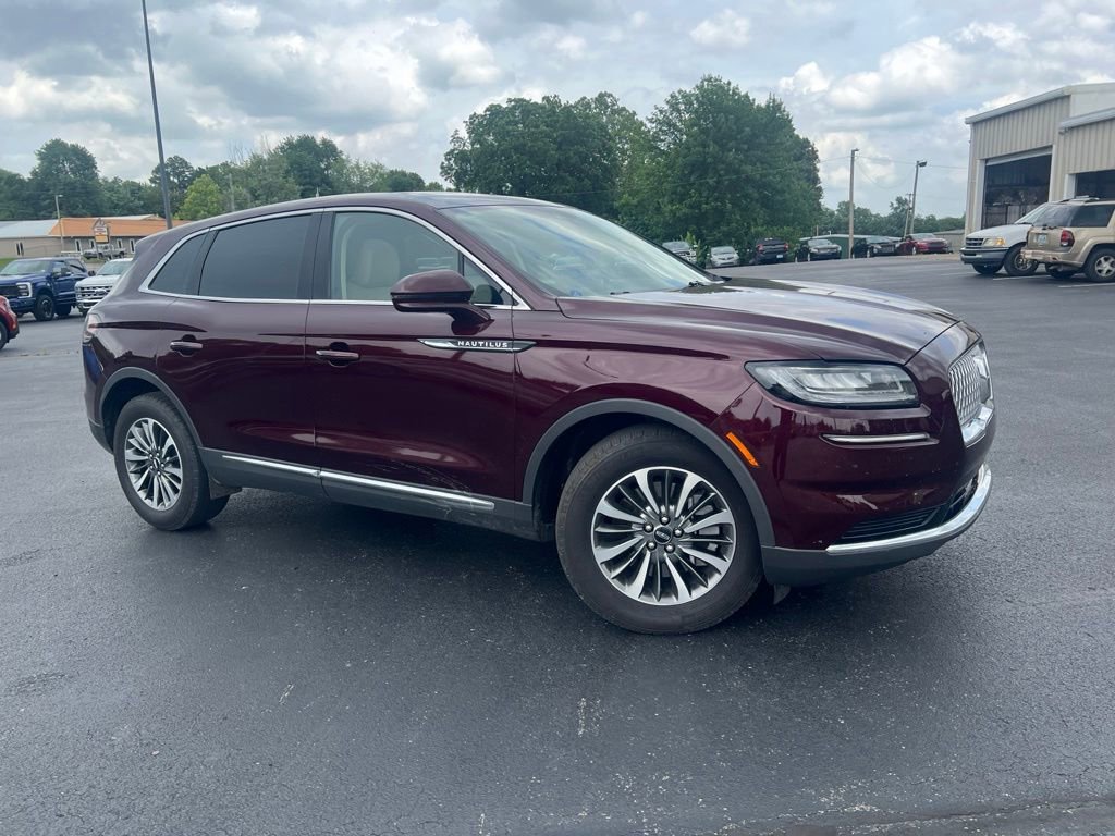 Used 2021 Lincoln Nautilus Reserve FWD image 2