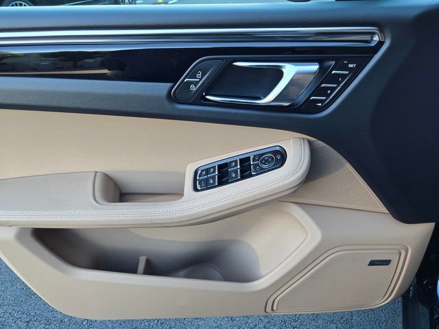 Used 2026 Porsche Macan image 20