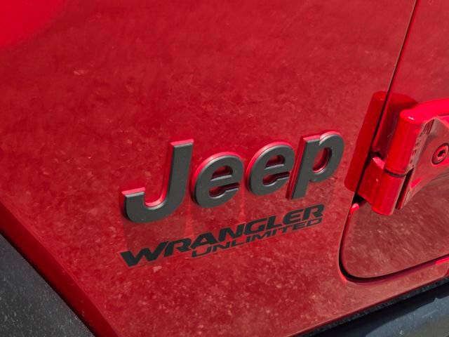 Used 2021 Jeep Wrangler Unlimited Rubicon w/ Steel Bumper Group AWD/4WD image 11