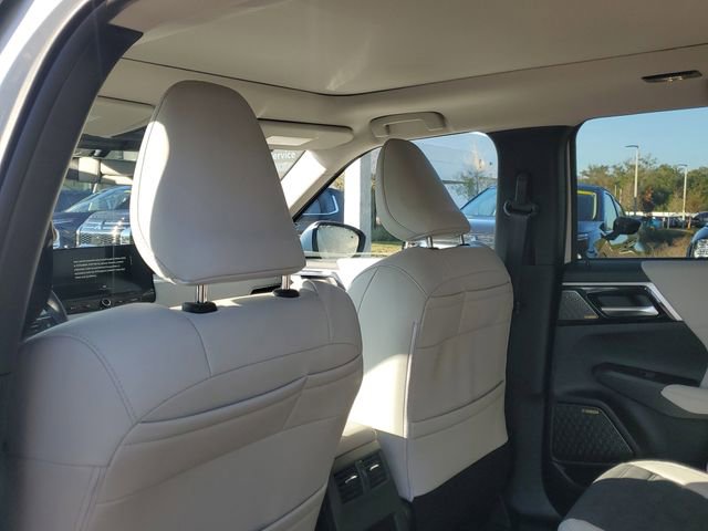 New 2026 Mitsubishi Outlander SE FWD image 13
