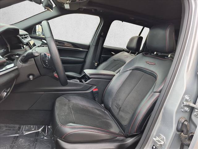 Used 2022 Jeep Grand Cherokee Trailhawk w/ Luxury Tech Group III AWD/4WD image 16