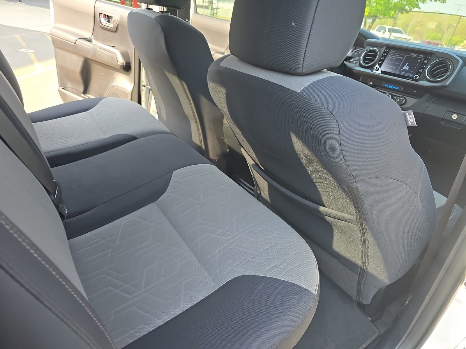 Used 2021 Toyota Tacoma TRD Sport w/ Technology Package image 15