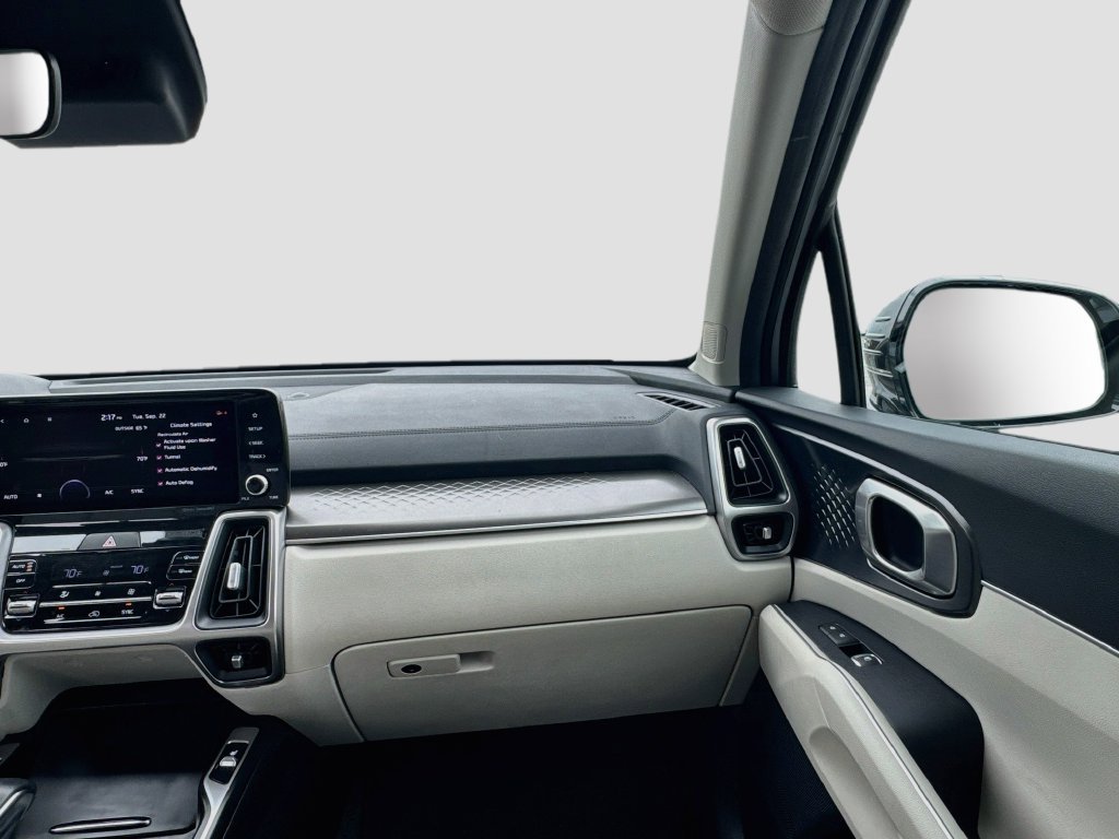 Certified 2022 Kia Sorento S FWD image 26