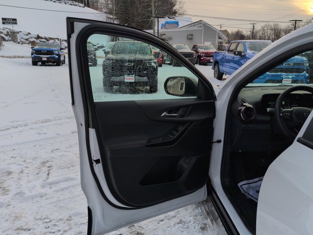 Certified 2025 Chevrolet Equinox RS w/ Safety and Technology Package image 23