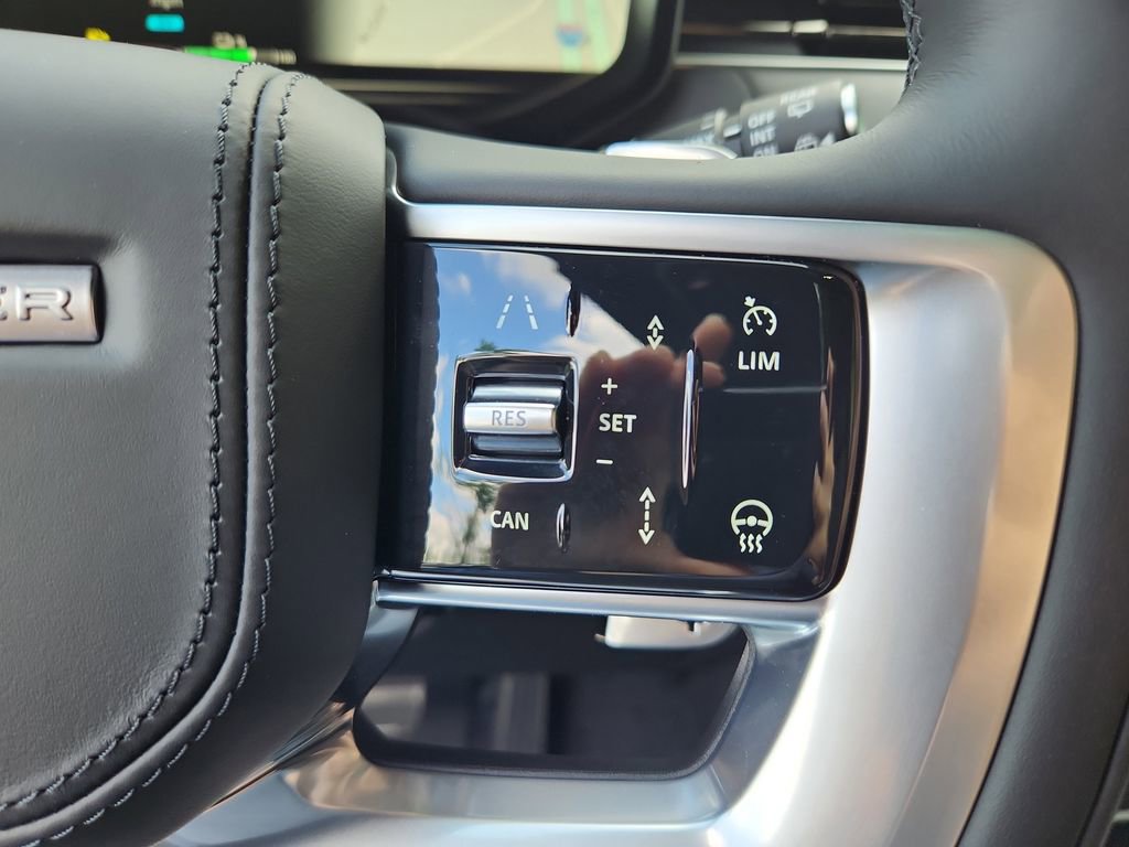 New 2025 Land Rover Range Rover SE image 20