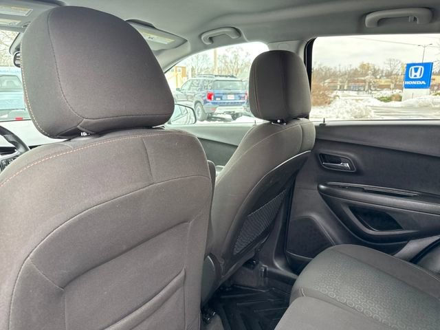 Used 2020 Chevrolet Trax LS w/ Tint and Cruise Package image 20