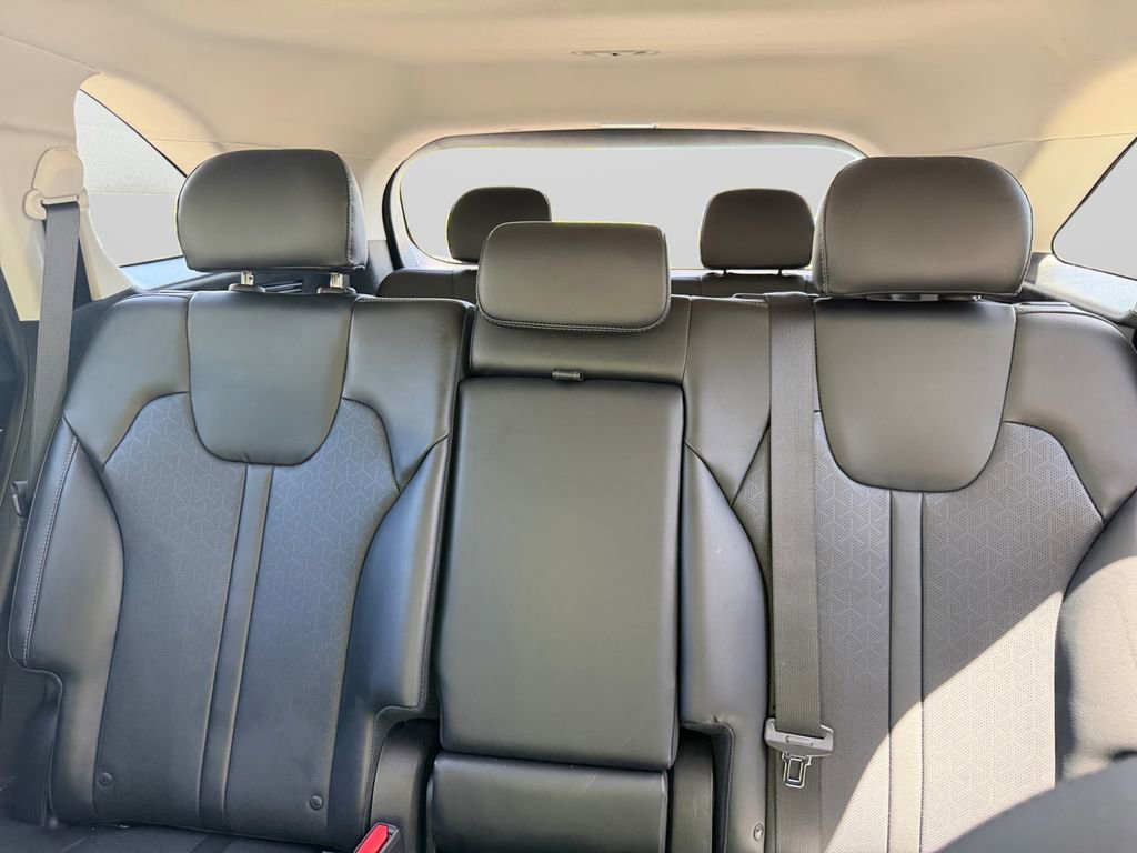 Used 2021 Kia Sorento S w/ Panoramic Sunroof Package AWD/4WD image 16