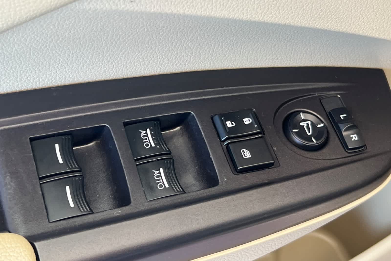 Used 2015 Acura RDX FWD image 13