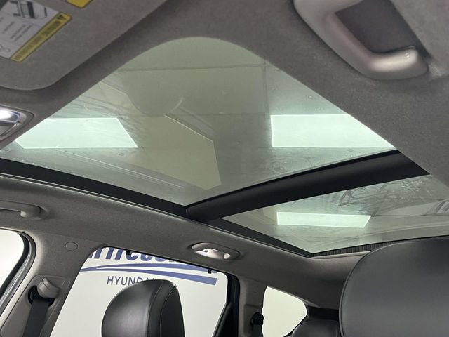 Used 2019 Hyundai Santa Fe FWD image 17