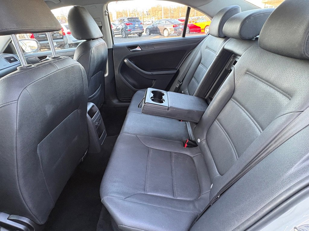 Used 2011 Volkswagen Jetta SE image 11