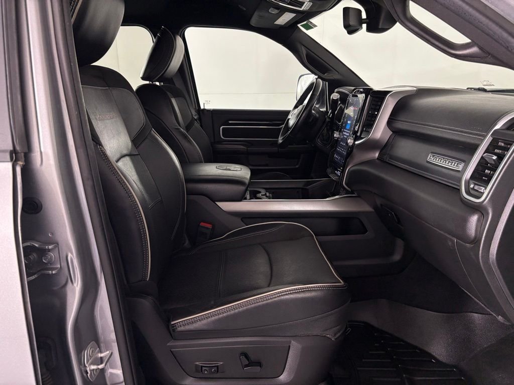 Used 2020 RAM 2500 Laramie w/ Night Edition AWD/4WD image 42